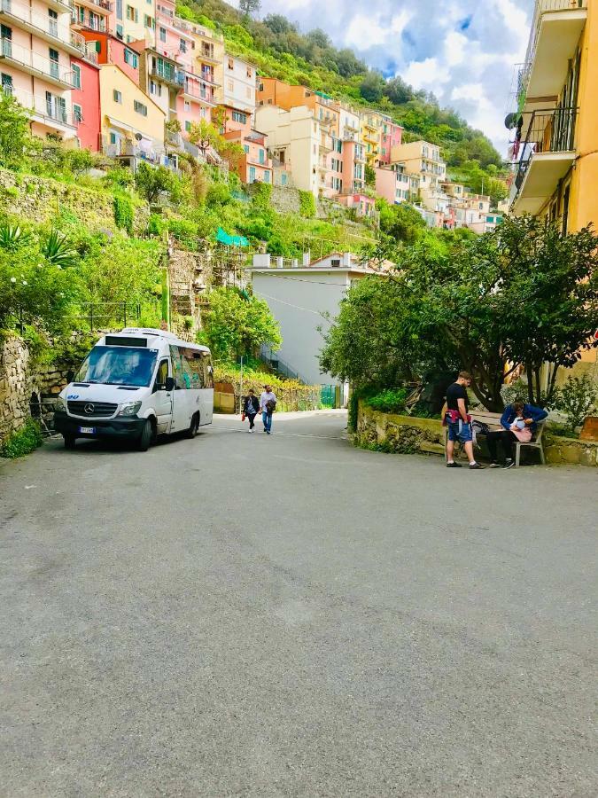 Willy'S Apartment Manarola Exteriör bild